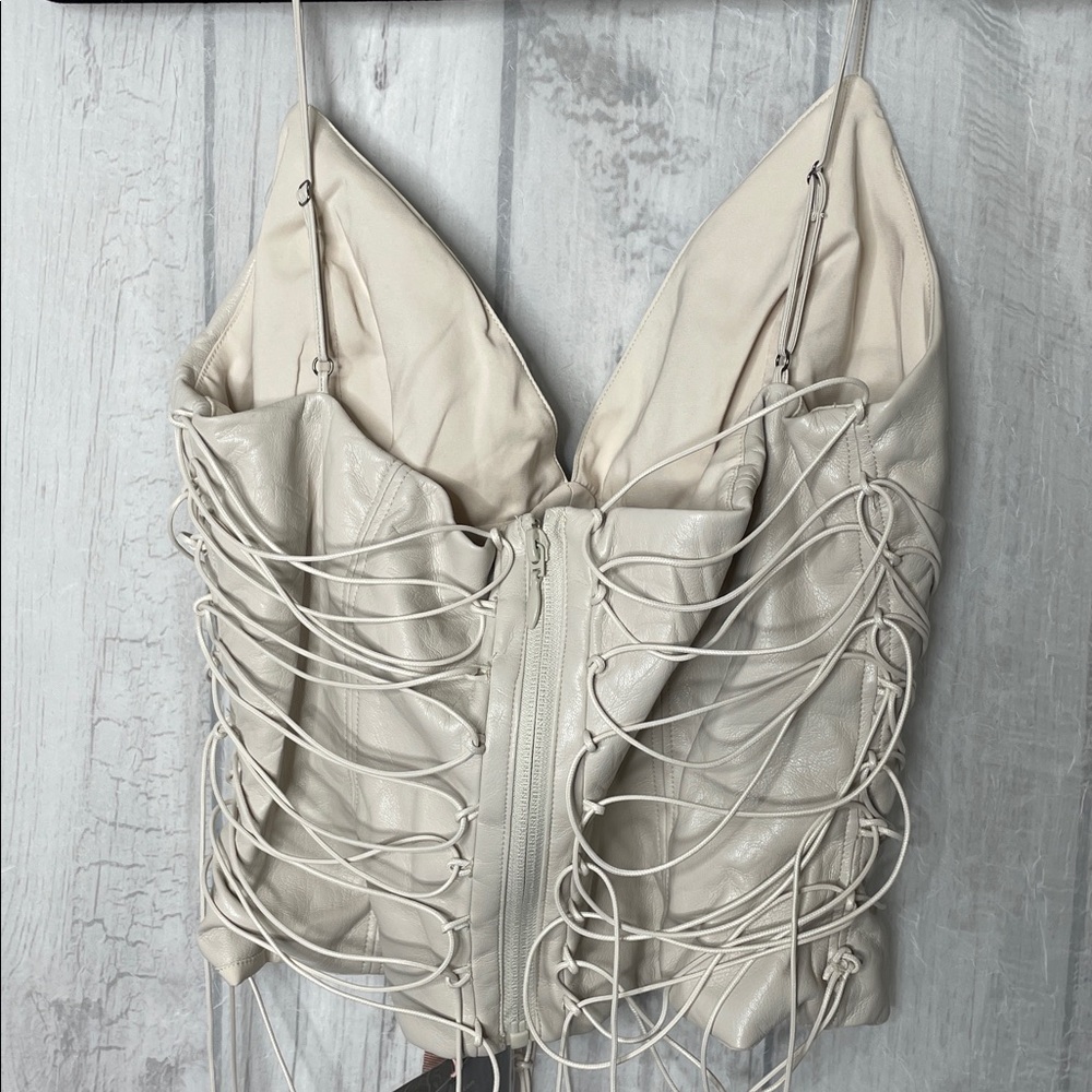House of CB Cream Lace-Appliqué Lace-Up Corset Cami - Picture 4 of 9